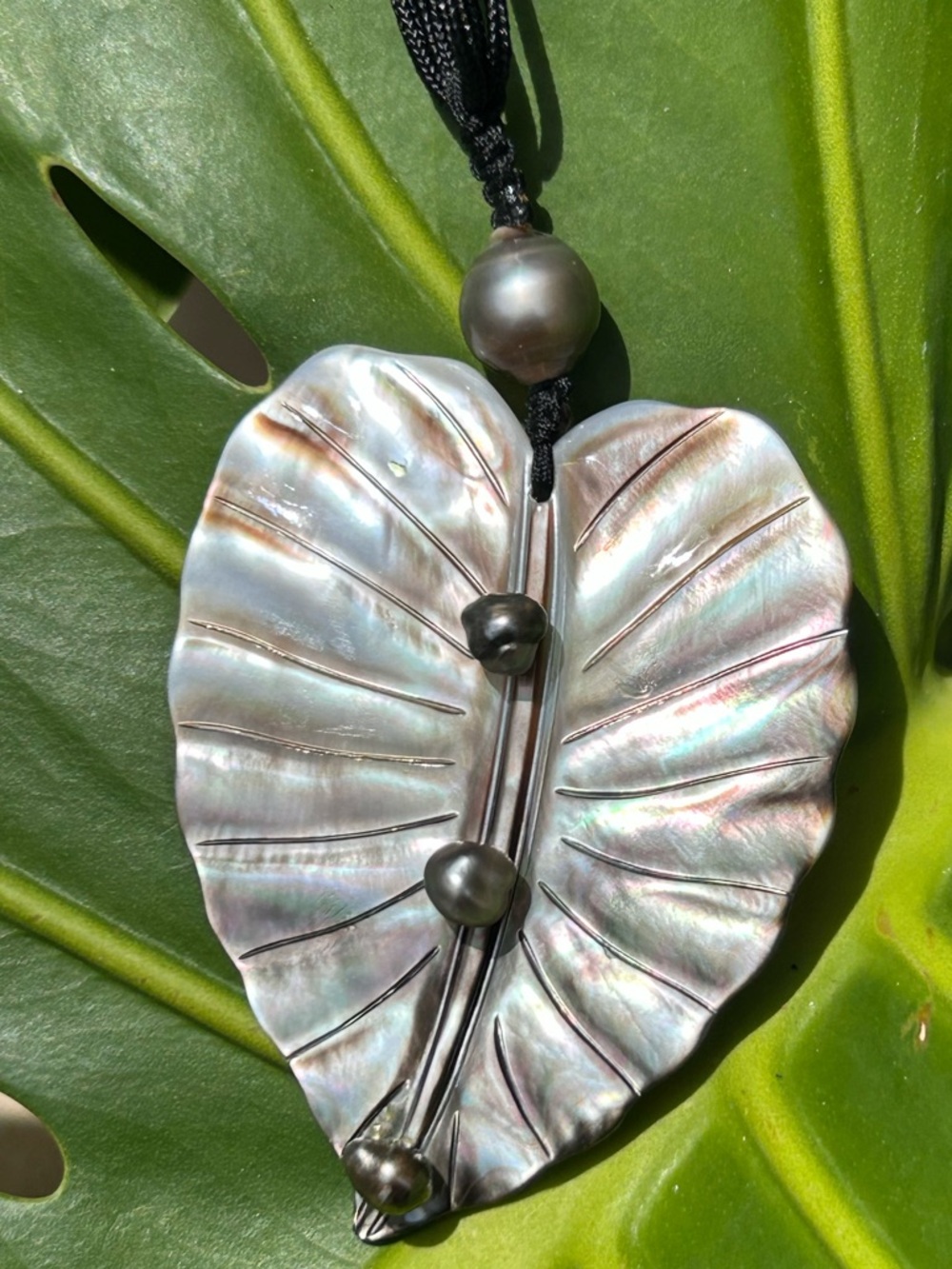 Artisan handcrafted Hawaiian Tahitian pearl MOP monstera leaf pendant  necklace